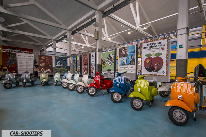 Panoramica con modelli di Vespa