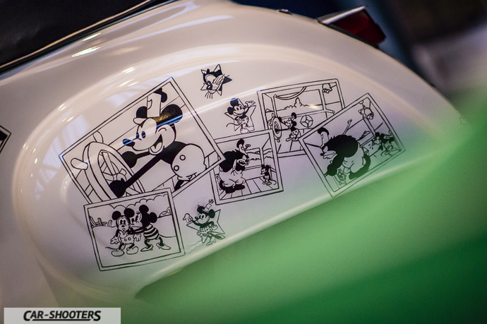 Particolare di animazioni su Vespa