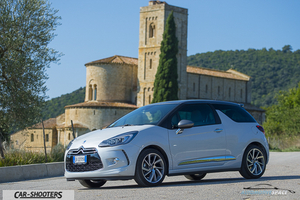 la citroen ds3 e la abbazia di sant'antimo