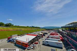 il paddock dell'autodromo del mugello e l'hospitality ferrari corse clienti