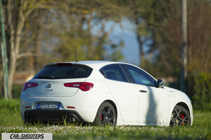 Alfa Romeo Giulietta tre quarti posteriore