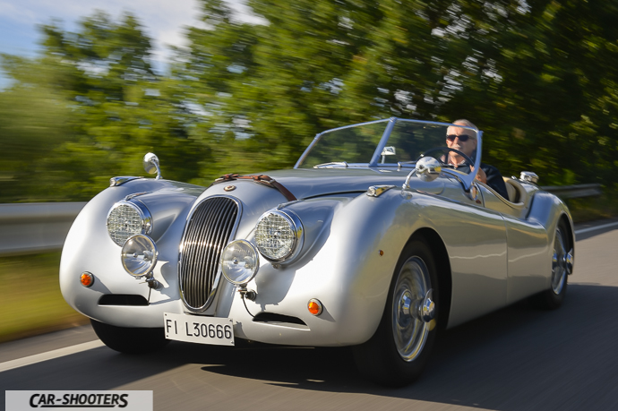 Jaguar XK120 in via rospigliosi a Pistoia