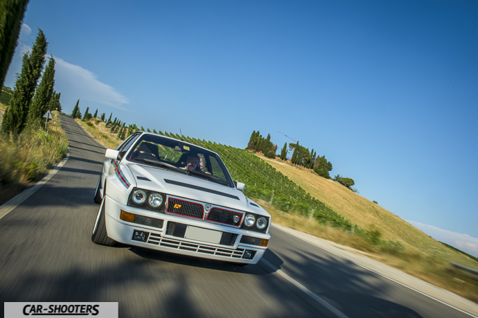 Lancia Delta HF Integrale Martini 5 – front three-quarter, white on a country road