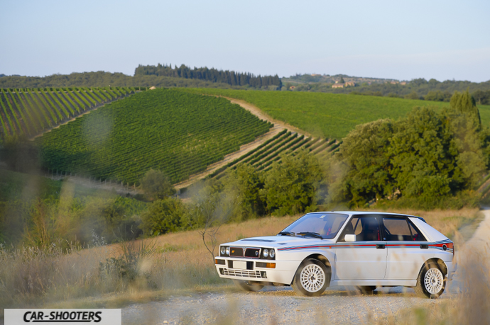 Lancia Delta HF Integrale Martini 5 – front three-quarter, white on a country road