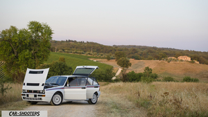 Lancia Delta HF Integrale Martini 5 – front three-quarter, white on a country road