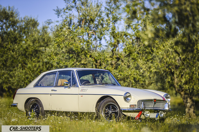 MG BGT Sesto Fiorentino – front three-quarter, white parked in a grassy field