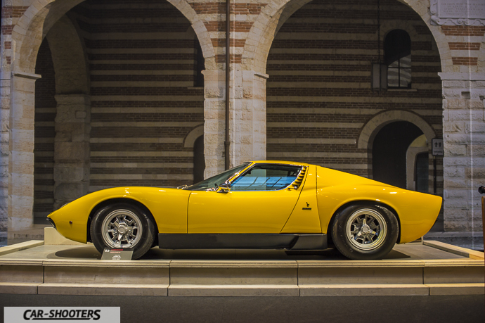 Lamborghini Miura SV