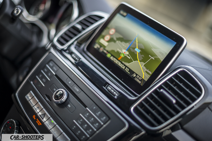 Dettaglio navigatore satellitare Mercedes-Benz GLE Coupé 4MATIC
