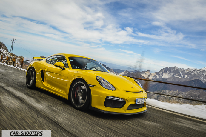 Porsche Cayman GT4 camera car
