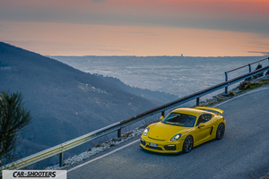Porsche Cayman GT4