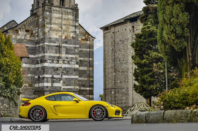 Fianco Porsche Cayman GT4