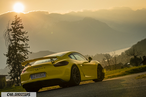 Piona e Porsche Cayman GT4
