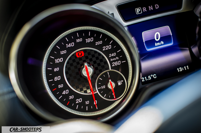 Mercedes-Benz SL400 Dettaglio dashboard