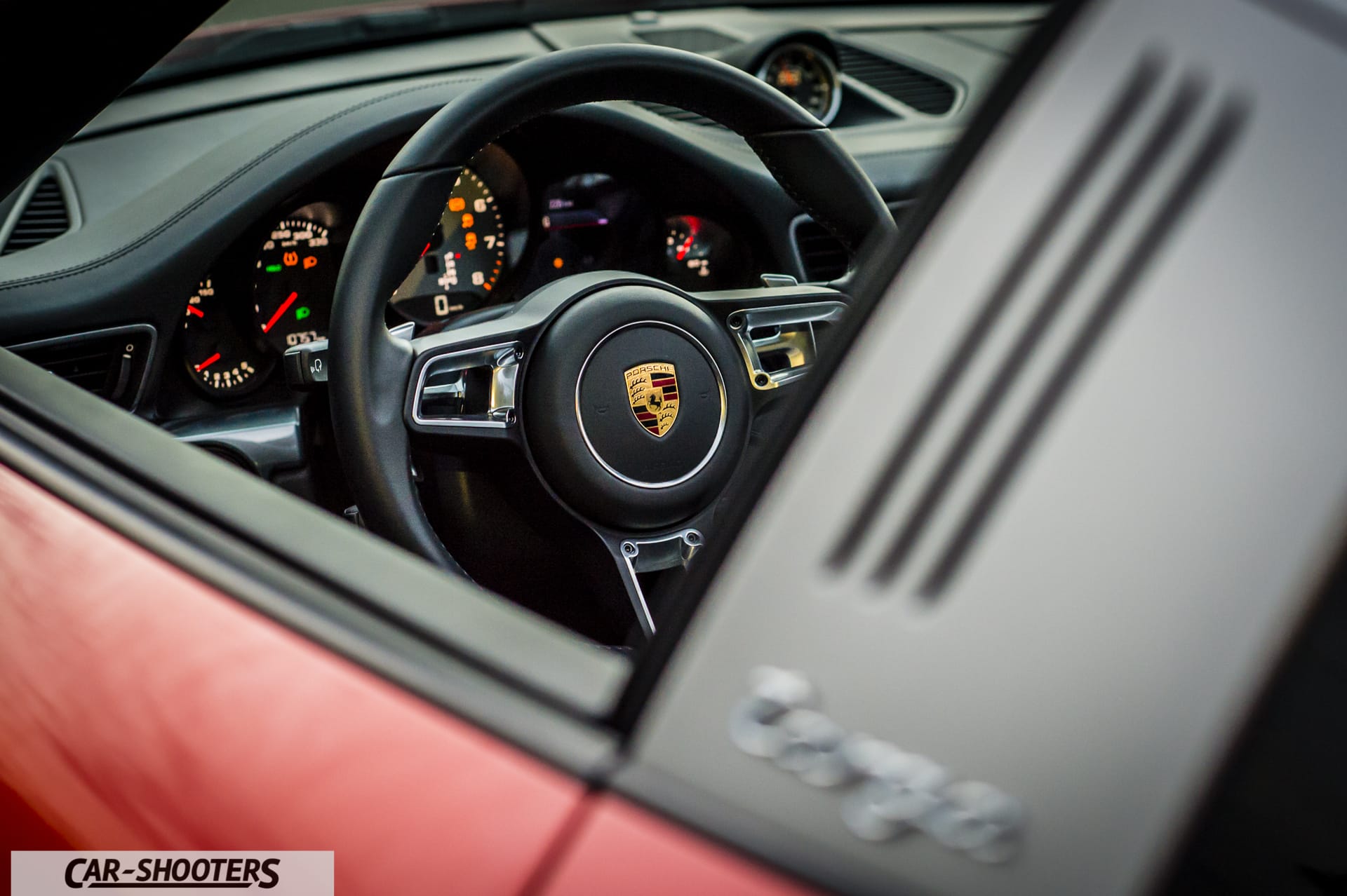Porsche 911 Targa 4S interni