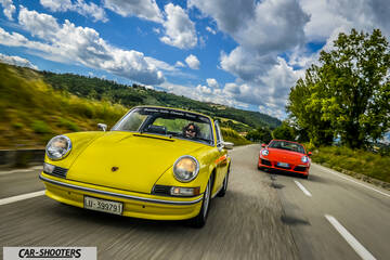 Porsche 911 Targa Storica – front three-quarter, yellow on a country road