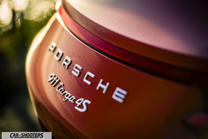 Porsche 911 Targa Storica – detail, emblem close-up