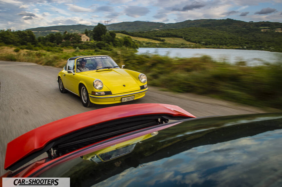 Porsche 911 Targa Storica – front three-quarter, yellow on a country road