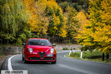 Alfa Romeo Mito Veloce Imola Mugello – front three-quarter, red on a country road