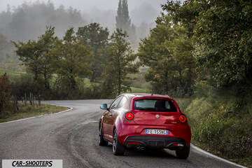 Alfa Romeo Mito Veloce Imola Mugello – rear three-quarter, red on a country road