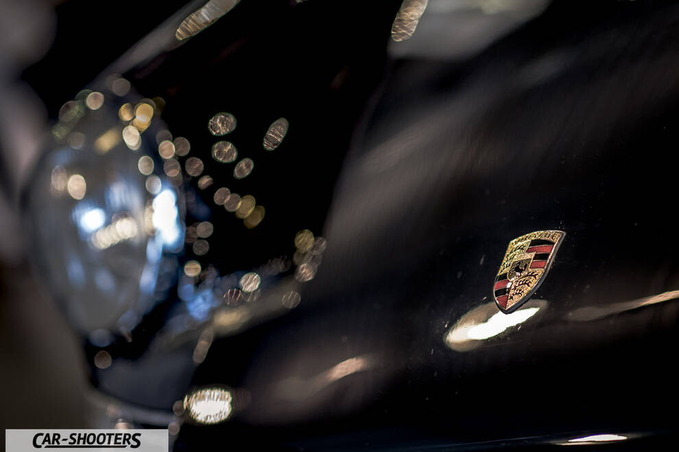 Porsche – detail, emblem close-up