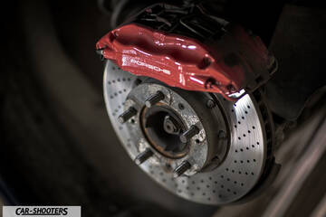 Porsche – detail, brake caliper close-up
