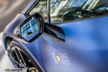 detail, side mirror close-up