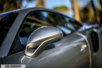 Porsche 911 Turbo S – detail, side mirror close-up