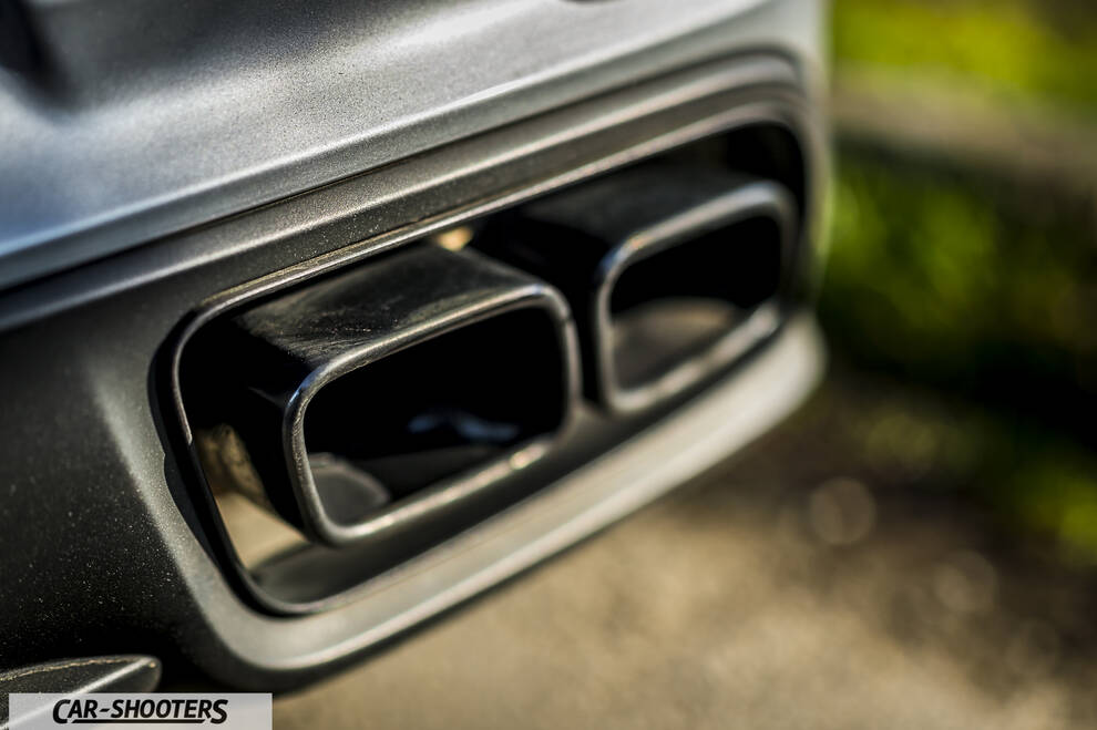 Porsche 911 Turbo S – detail, exhaust tip close-up