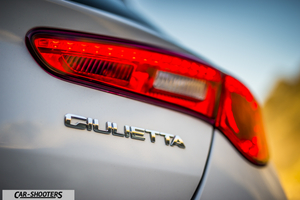 Alfa Romeo Giulietta Veloce – detail, taillight and badge close-up