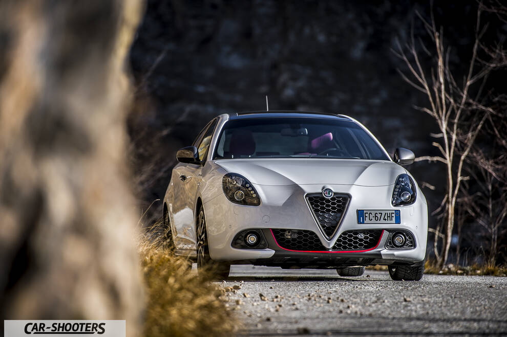 Alfa Romeo Giulietta Veloce – front three-quarter, white on a country road