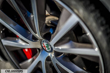 Alfa Romeo Giulietta Veloce – detail, alloy wheel close-up
