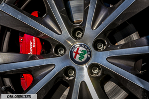 Alfa Romeo Giulietta Veloce – detail, alloy wheel close-up