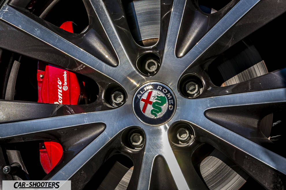 Alfa Romeo Giulietta Veloce – detail, alloy wheel close-up
