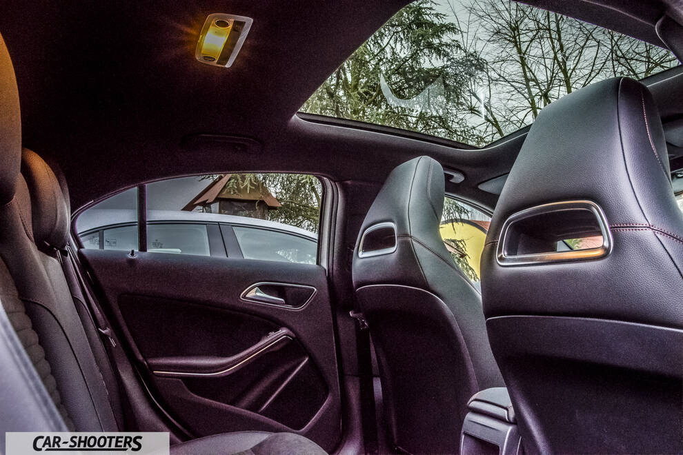 Mercedes Benz Classe A Next – interior, leather front seats