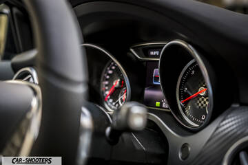 Mercedes Benz Classe A Next – dashboard, analog instrument cluster with red needles