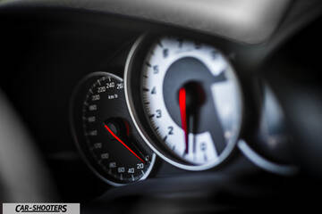 Toyota GT86 Namur – dashboard, analog instrument cluster