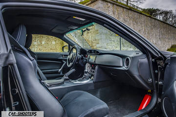 Toyota GT86 Namur – interior, front seats and dashboard