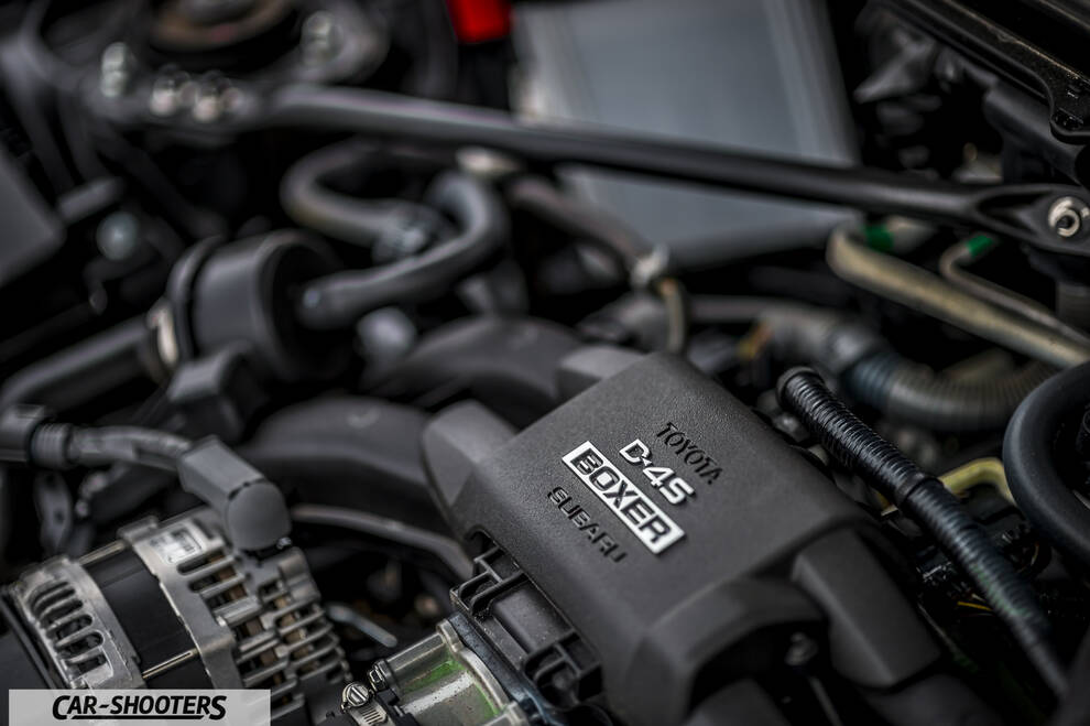 Toyota GT86 Namur – engine bay, close-up of boxer engine