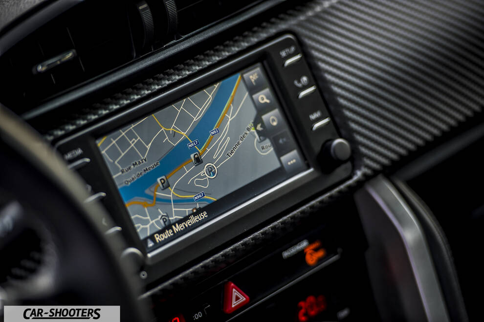 Toyota GT86 Namur – dashboard, touchscreen infotainment system