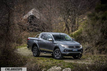 Fiat Professional Fullback – front three-quarter, grey on a country road