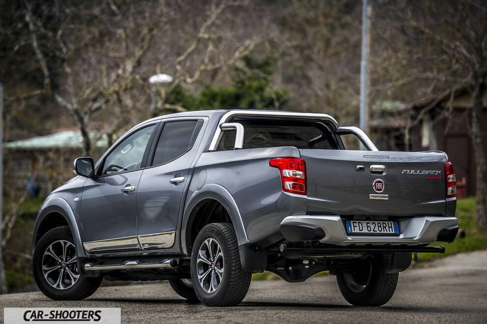 Fiat Professional Fullback – rear three-quarter, grey metallic on a paved road