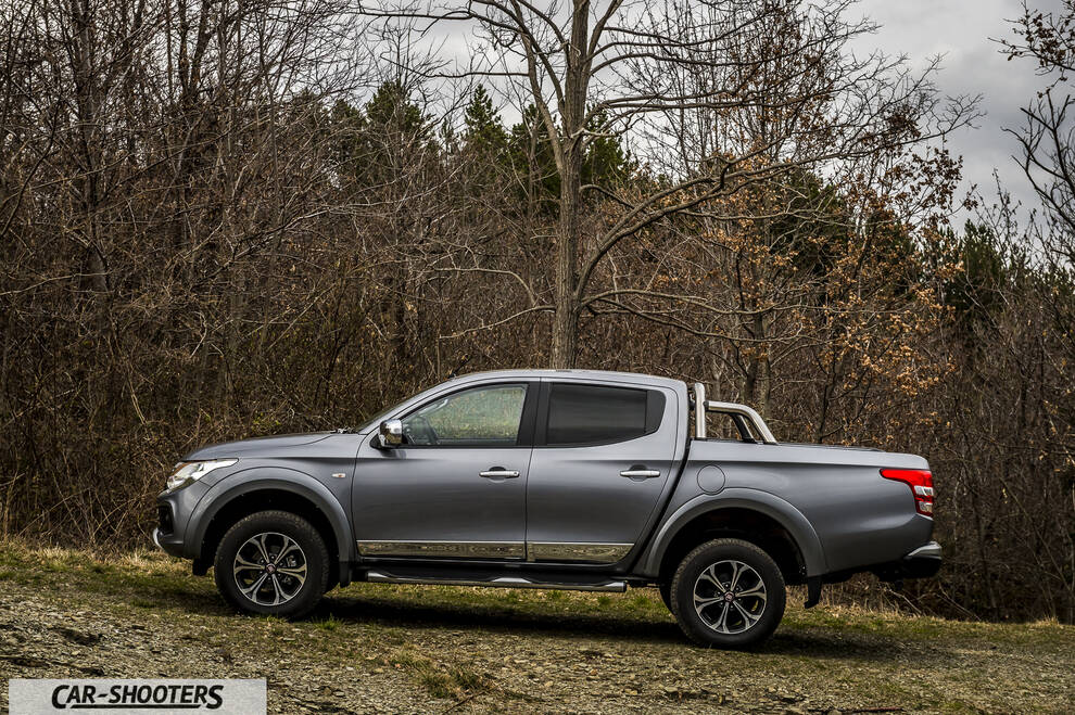 Fiat Professional Fullback – side profile, grey metallic on a country road