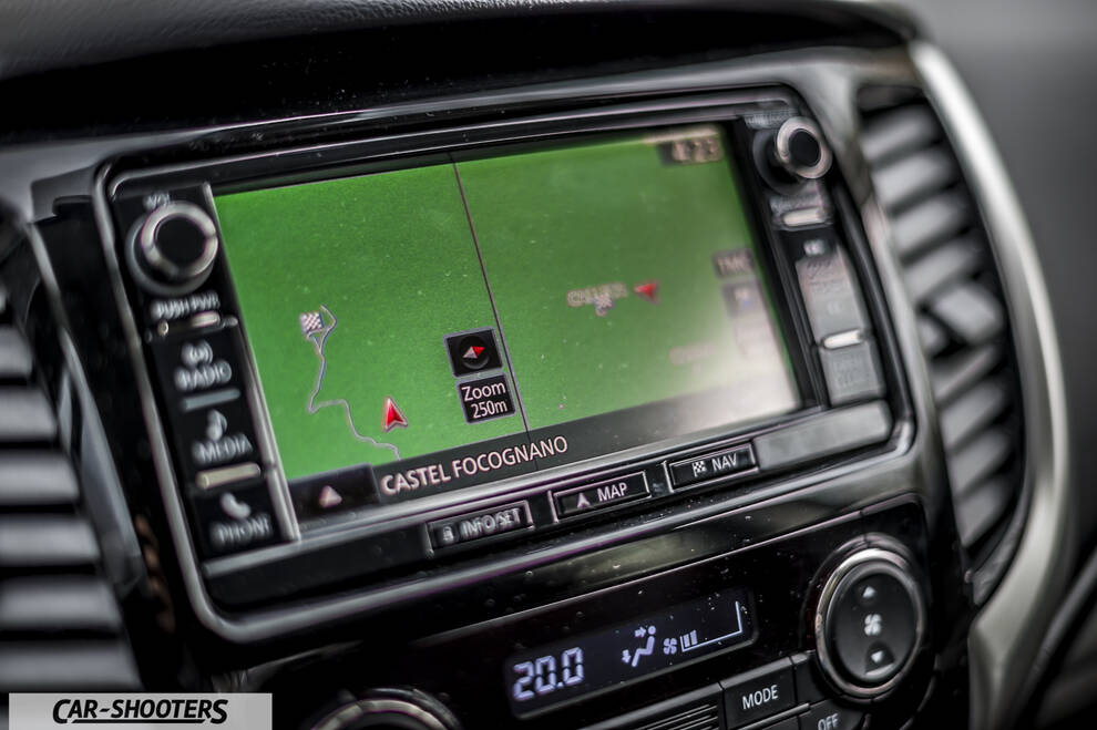 Fiat Professional Fullback – dashboard, infotainment screen with navigation display