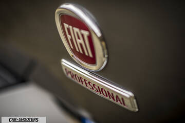 Fiat Professional Fullback – detail, fiat professional badge close-up