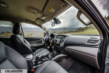 Fiat Professional Fullback – interior, leather front seats