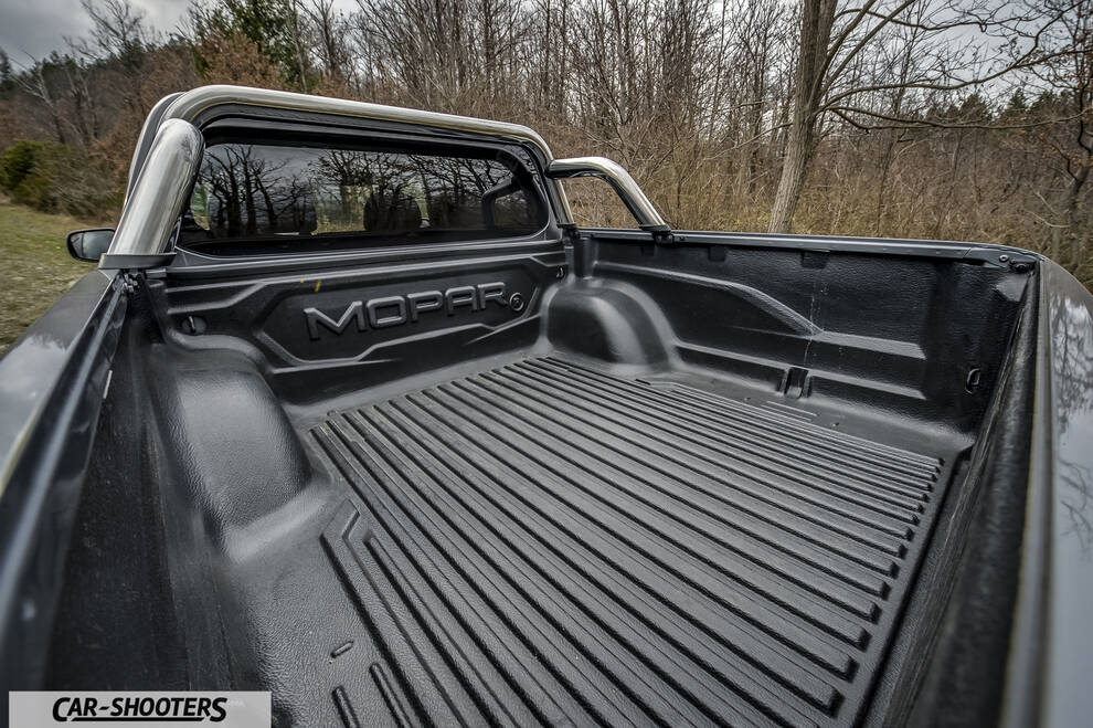 Fiat Professional Fullback – detail, pickup truck bed close-up