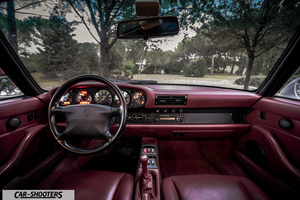 Porsche 993 Carrera 4 – dashboard, red leather interior and steering wheel