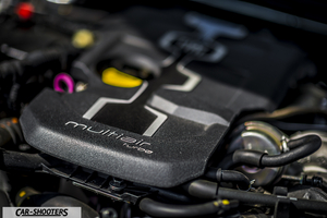 Fiat 124 Spider – engine bay, multiair turbo engine cover close-up