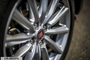 Fiat 124 Spider – detail, alloy wheel close-up