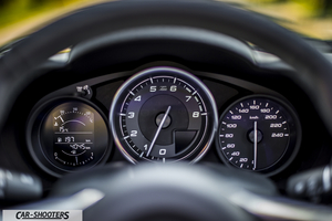 Fiat 124 Spider – dashboard, analog and digital instrument cluster